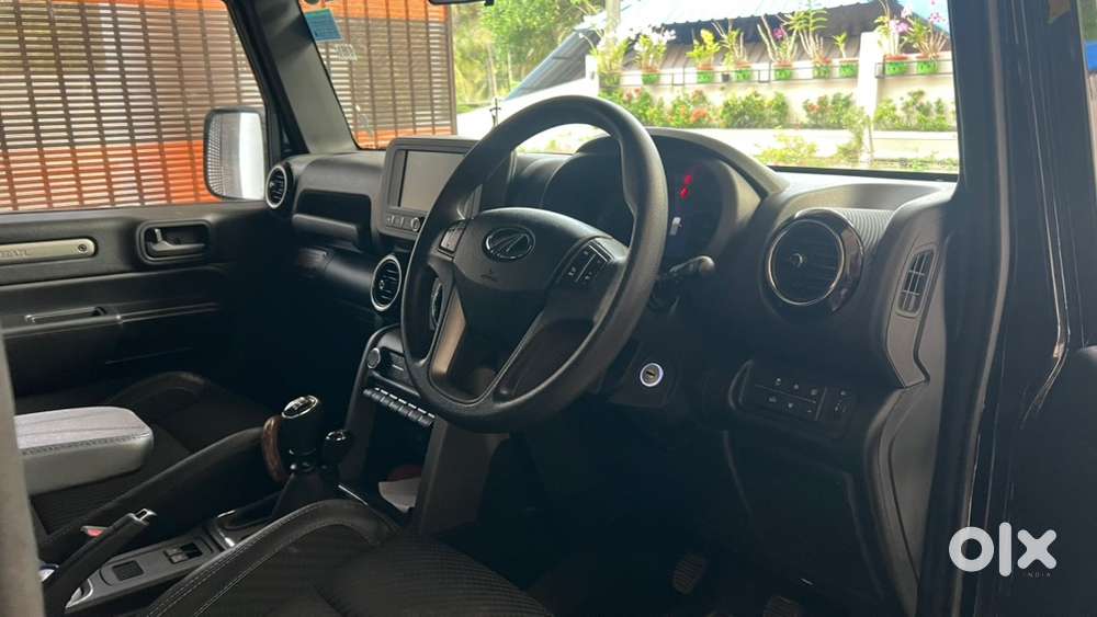 Mahindra Thar Petrol 2022
