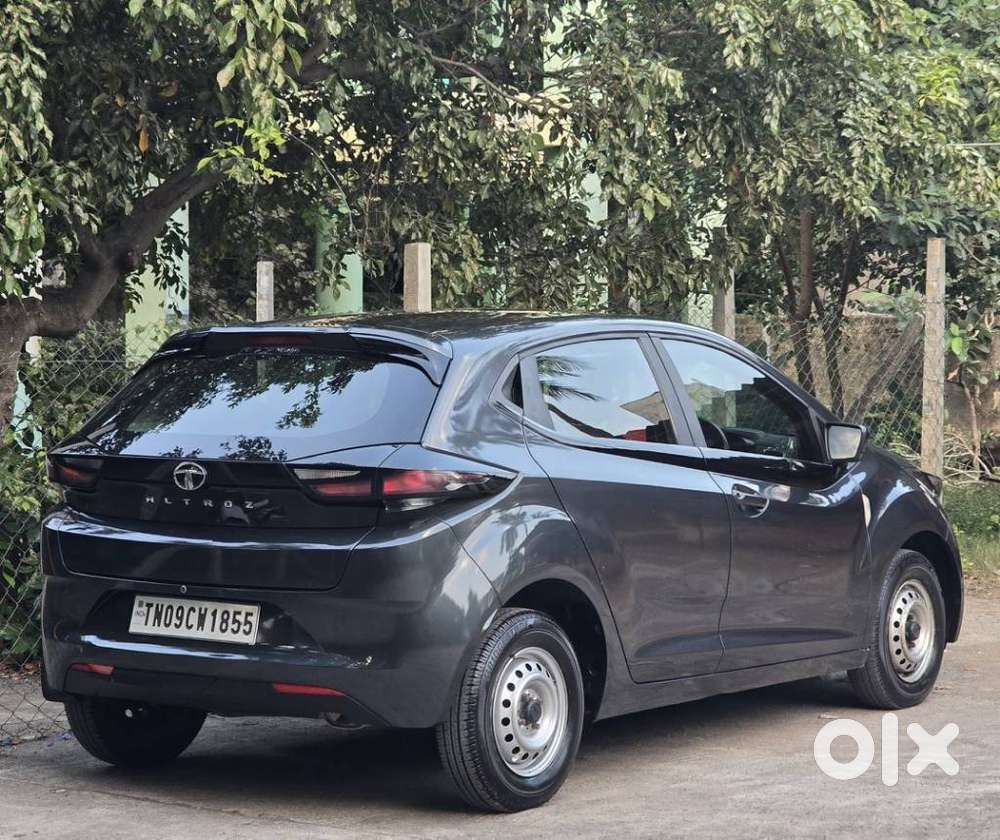 Tata Altroz 1.2 Xe, 2020, Petrol