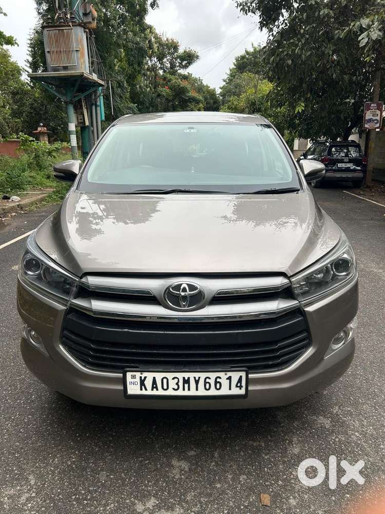 Toyota Innova Crysta 2.4 V 7 Str, 2016, Diesel