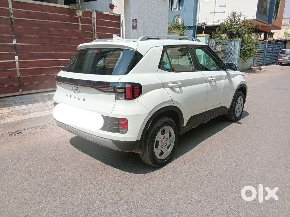 Hyundai Venue Sx Mt, 2022, Petrol
