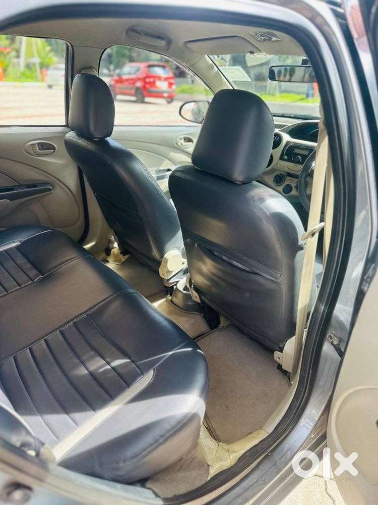 Toyota Etios Liva G, 2013, Petrol