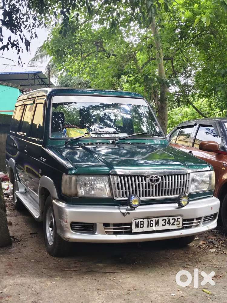 Toyota Qualis Fs 8seater 2003