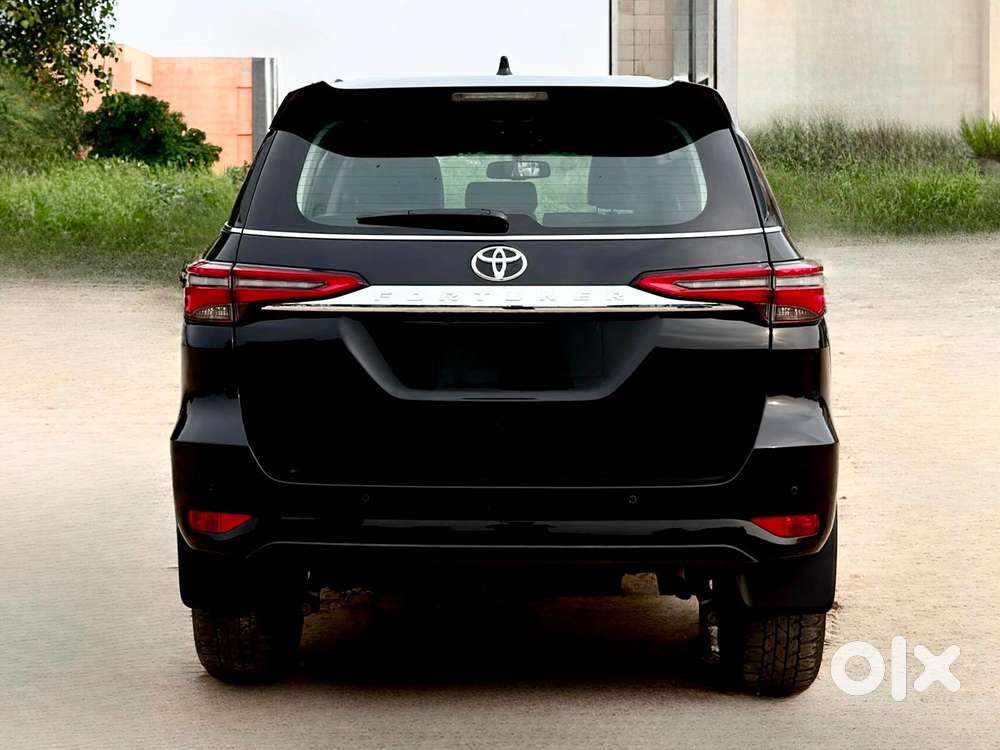 Toyota Fortuner [2021-ongoing] 2.7 2wd Petrol At, 2024, Petrol