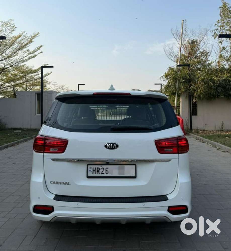 Kia Carnival Premium, 2020, Diesel