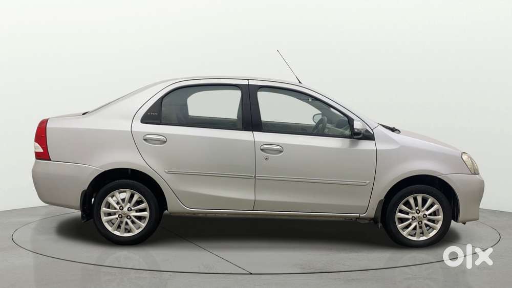 Toyota Etios Liva 2013-2014 V, 2013, Petrol