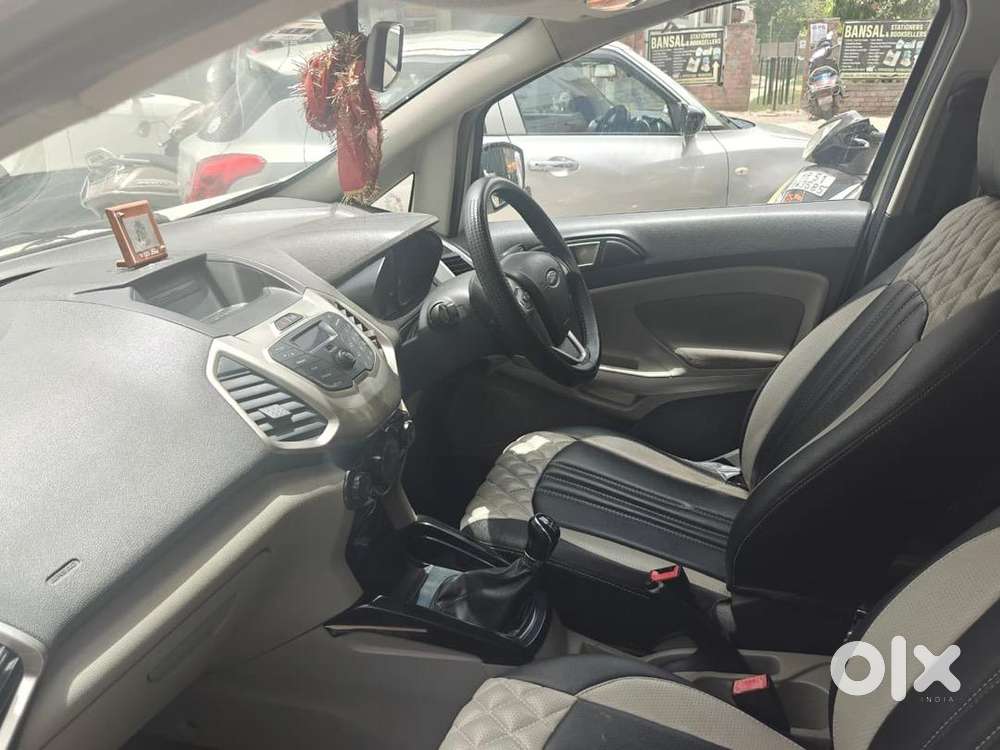 Ford Petrol 2016 Car