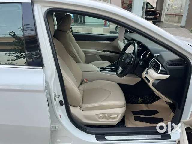 Toyota Camry Hybrid, 2021, Petrol