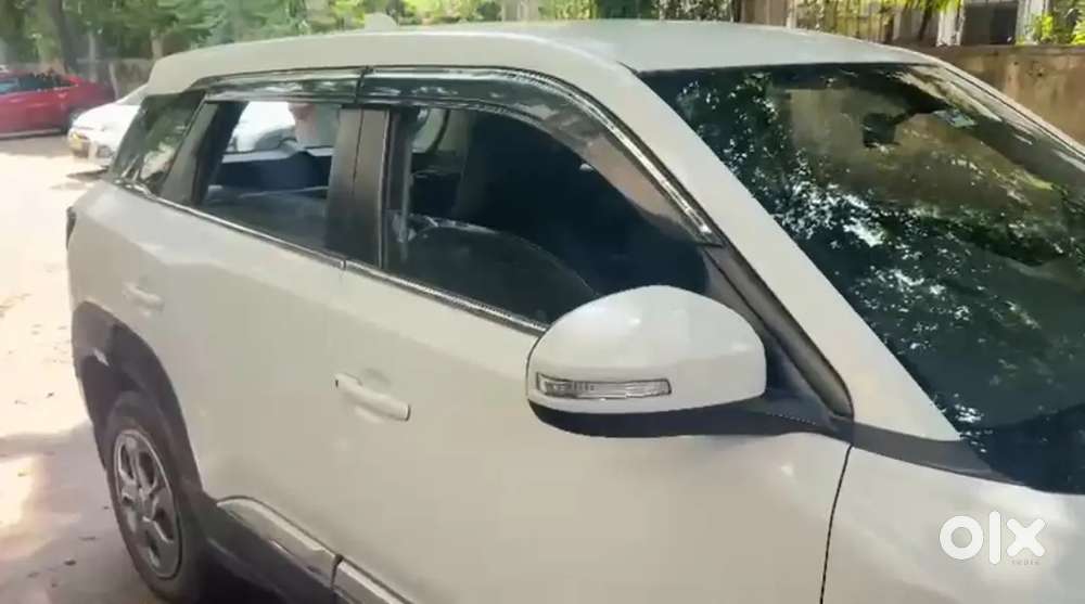 Maruti Suzuki Brezza Lxi &ndash; Single Owner | Excellent Condition | Owner