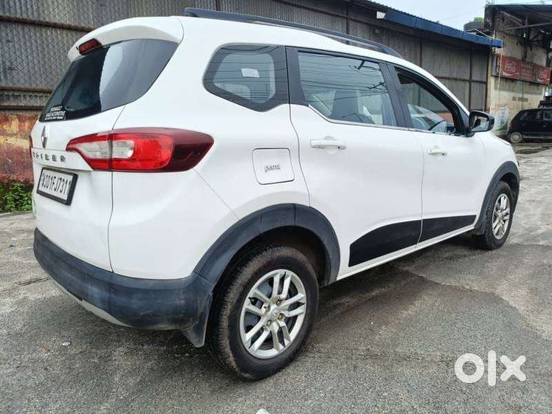 Renault Triber Rxt, 2022, Petrol
