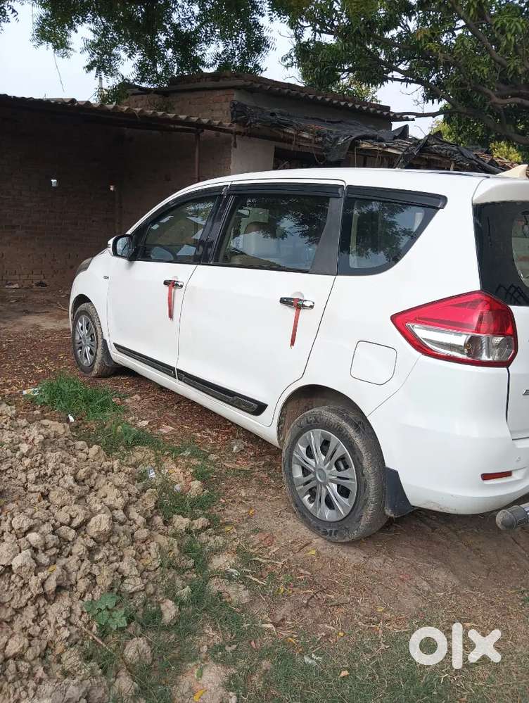 Maruti Suzuki Ertiga 11
