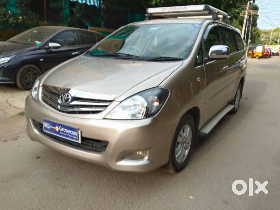 Toyota Innova 2.5 G (diesel) 8 Seater, 2010, Diesel