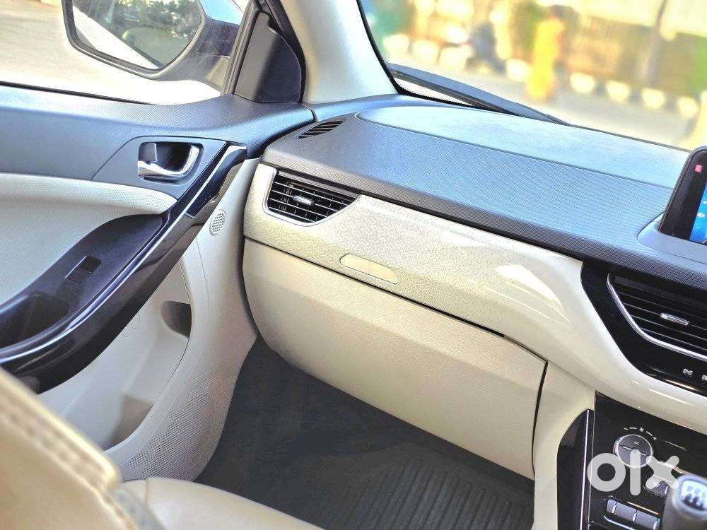 Tata Nexon 1.2 Revotron Xz Plus, 2022, Petrol