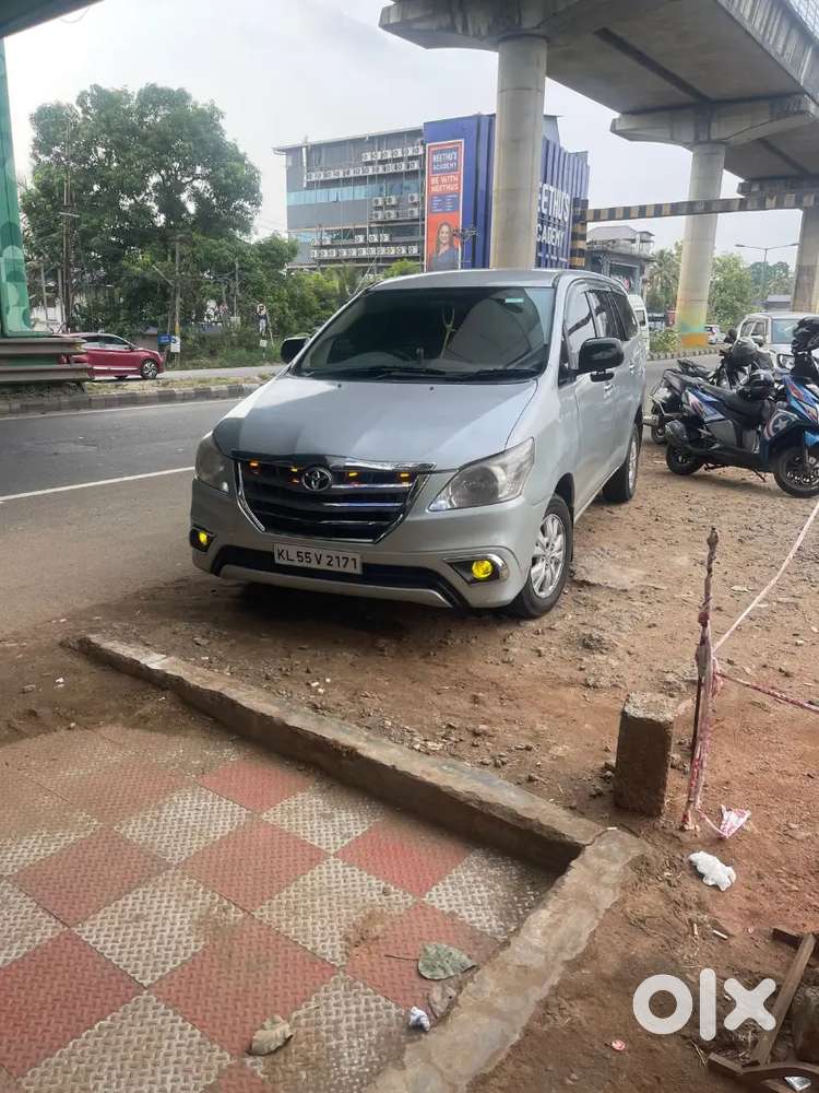 Toyota Innova 2005 Diesel 323000 Km Driven