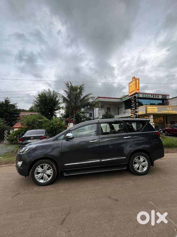 Toyota Innova Crysta 2.8 Zx At, 2016, Diesel