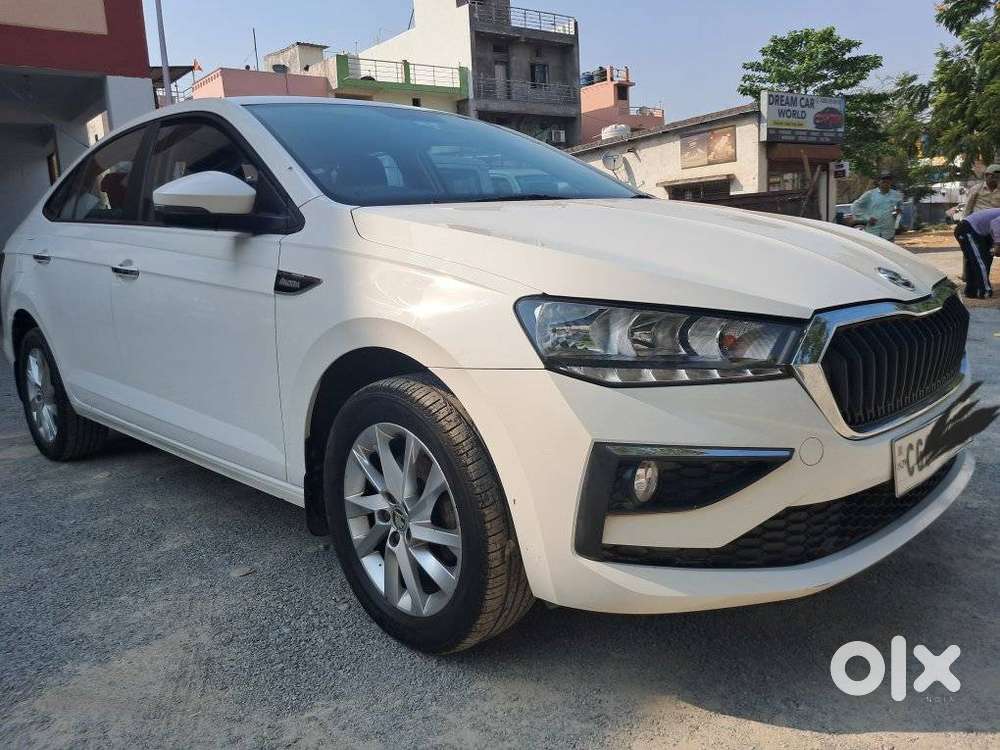 Skoda Slavia 1.0 Ambition Tsi, 2023, Petrol