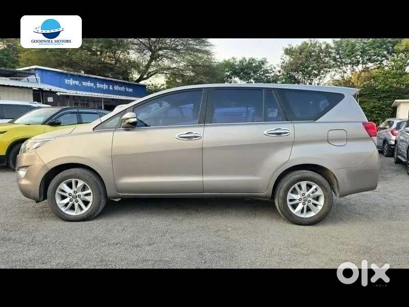 Toyota Innova Crysta 2.4 V 7 Str, 2016, Diesel