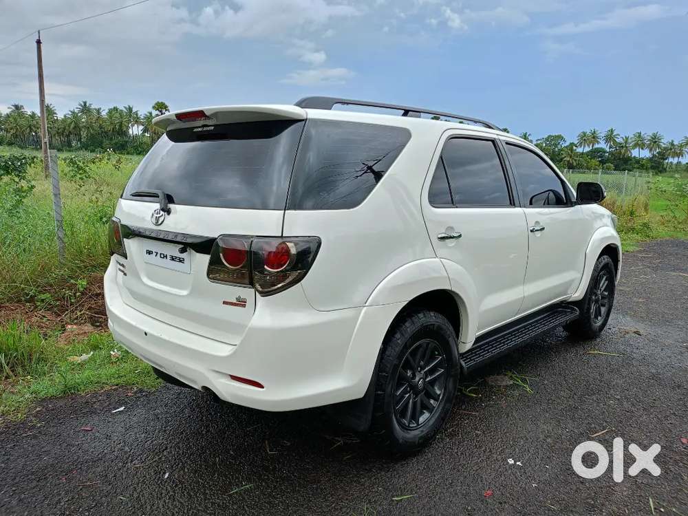 Toyota Fortuner  2015