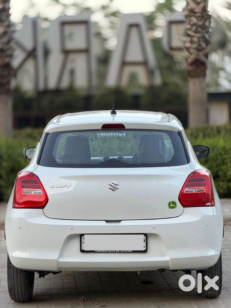 Maruti Suzuki Swift Vxi Optional, 2023, Petrol