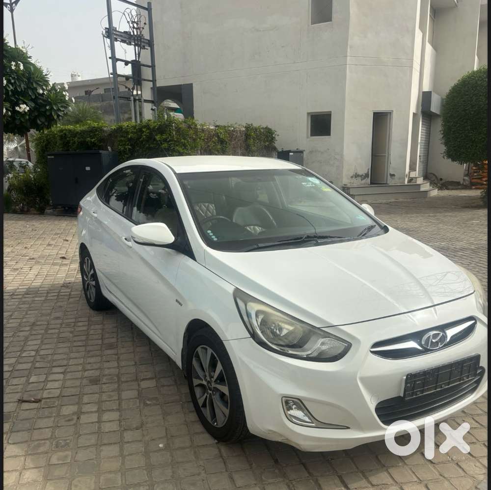 Premium Hyundai Fluidic Verna, Petrol, 2014, 85,000 Km For Sale