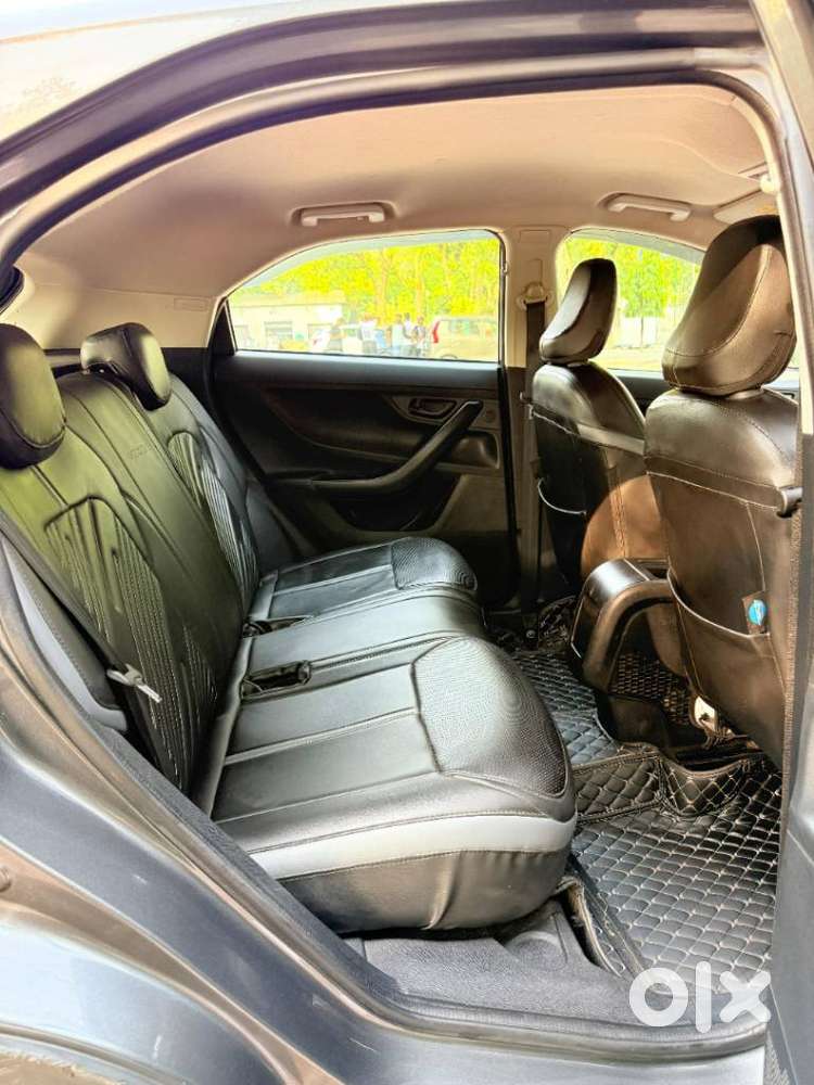 Tata Nexon Smart Plus S 1.2 Revotron Petrol 5 Mt, 2024, Petrol
