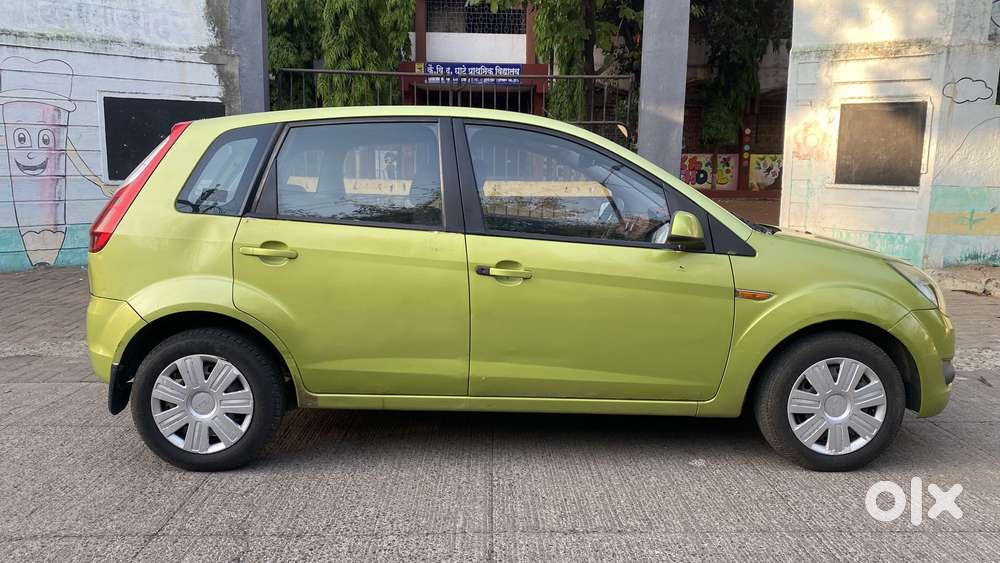 Ford Figo 2010-2012 Petrol Titanium, 2010, Petrol