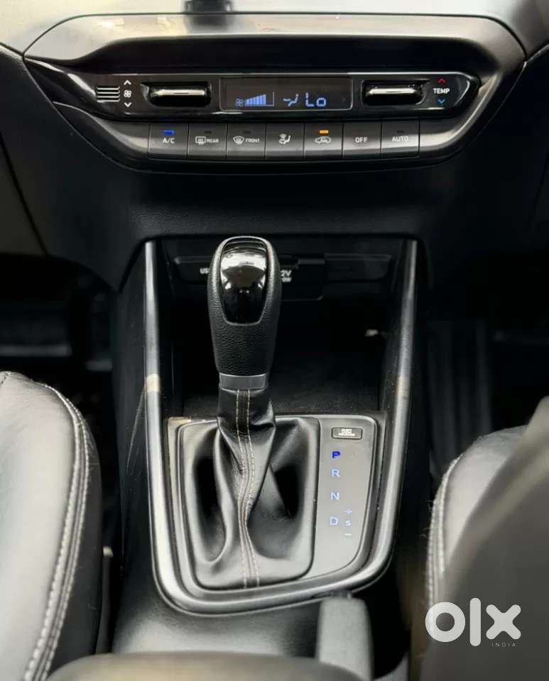 Hyundai I20 Sportz 1.2 Ivt, 2022, Petrol