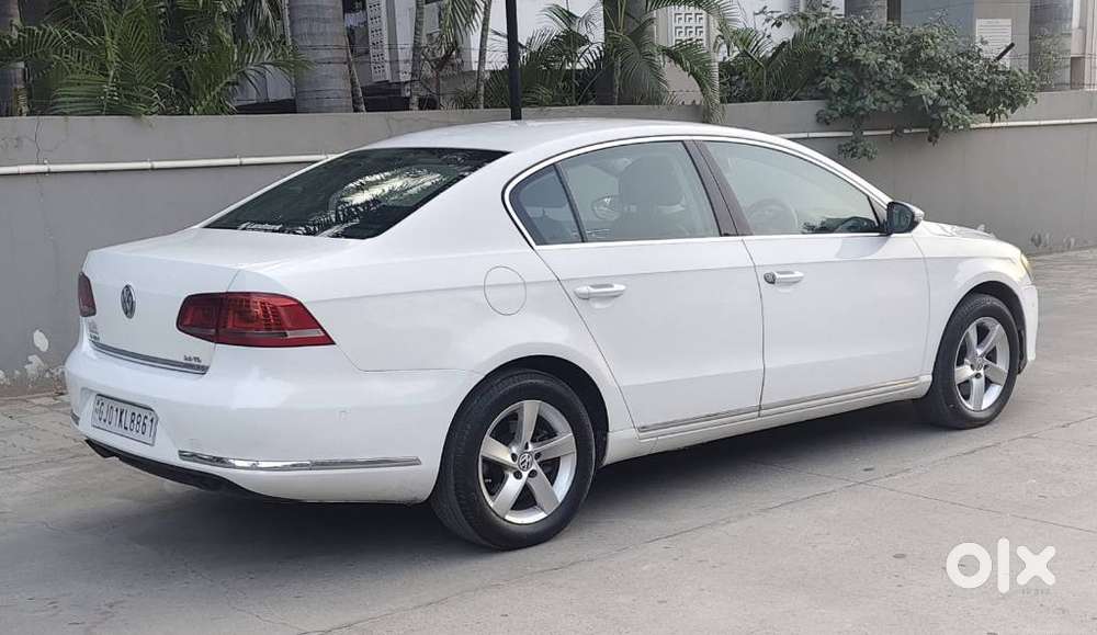 Volkswagen Passat 2010-2014 Diesel Comfortline At, 2011