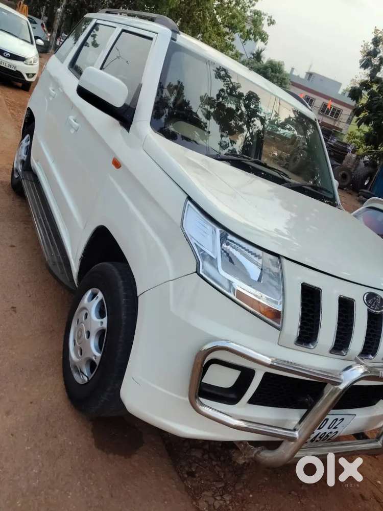 Mahindra Tuv 300 2016