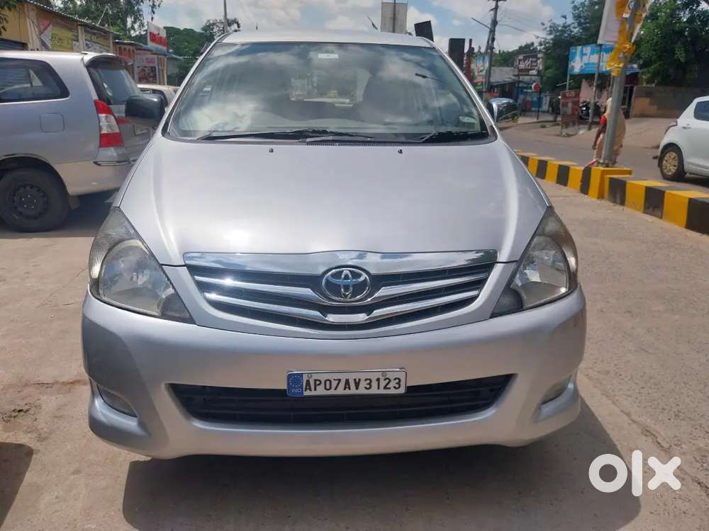 Toyota Innova 2010 Diesel 205000 Km Driven