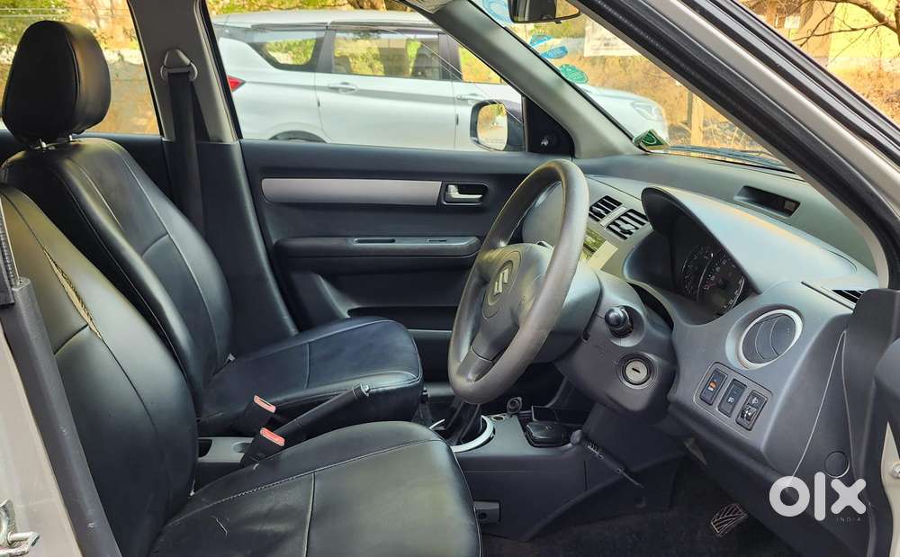 Maruti Suzuki Swift Vxi + Manual, 2011, Petrol