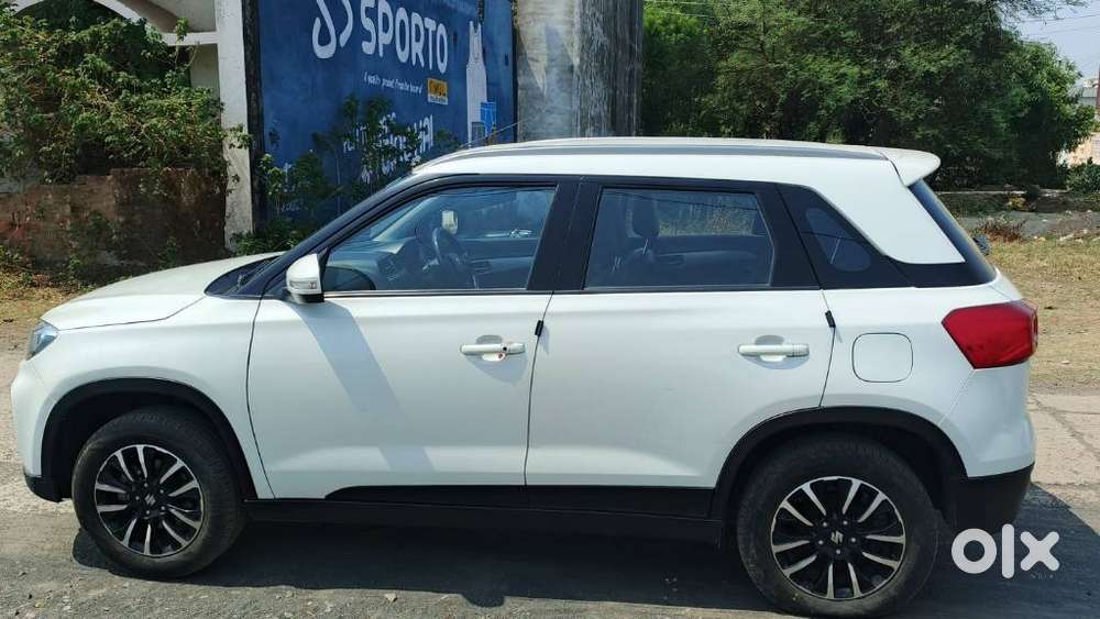 Maruti Suzuki Brezza 1.5 Zxi Plus At Smart Hybrid, 2022, Petrol