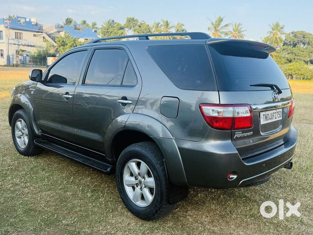 Toyota Fortuner 4x4 Manual Limited Edition, 2010, Diesel
