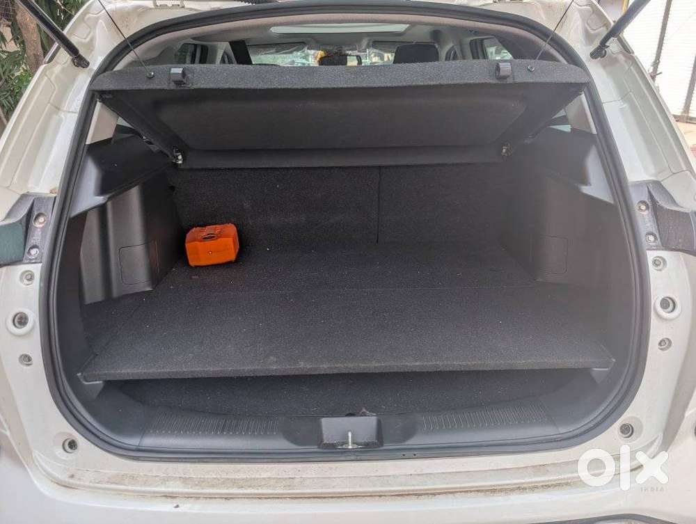 Maruti Suzuki Grand Vitara 1.5 Zeta Smart Hybrid At, 2025, Petrol