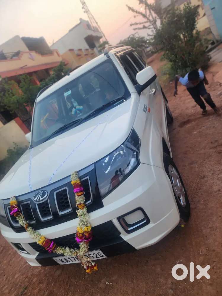 Mahindra Tuv 300 2021 Diesel 100000 Km Driven