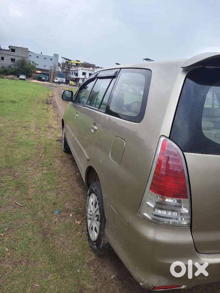 Toyota Innova 2.5 G Diesel 2010