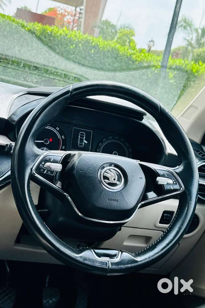 Skoda Slavia 1.0 Ambition Tsi, 2022, Petrol