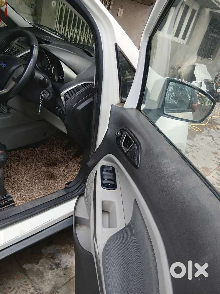 Ford Ecosport 2015 Diesel 73123 Km Driven