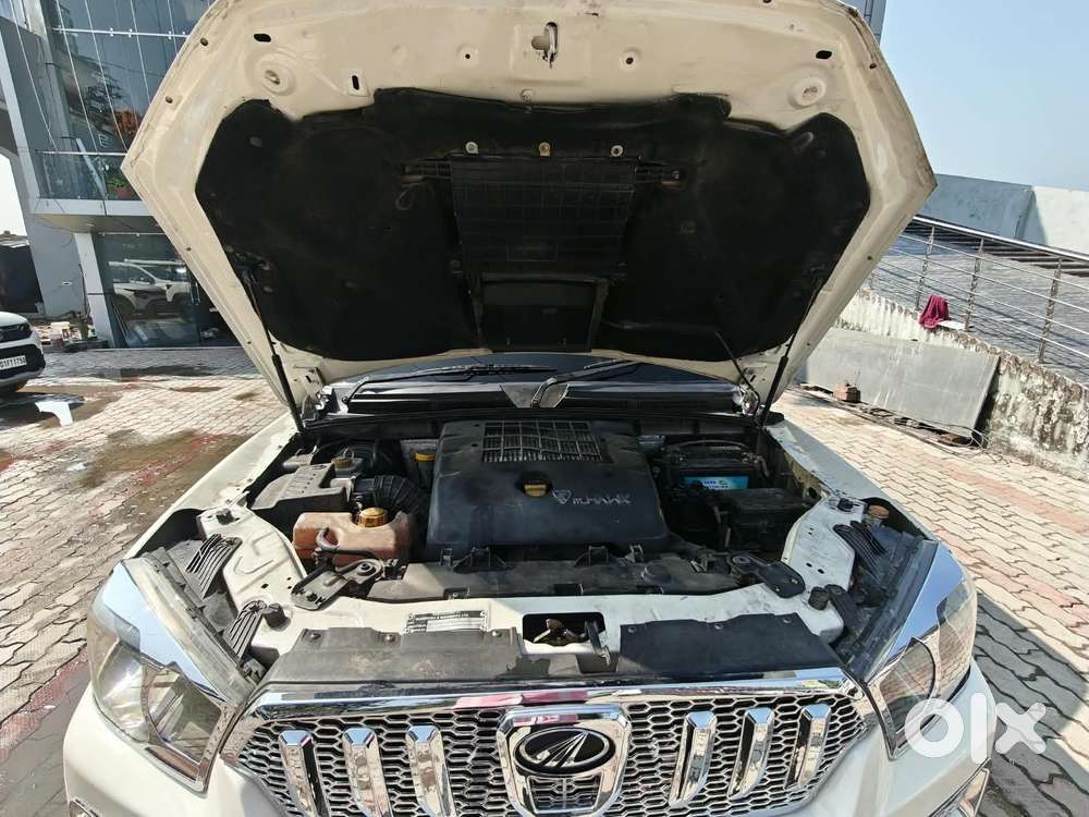 Mahindra Scorpio S4 9 Seater, 2015