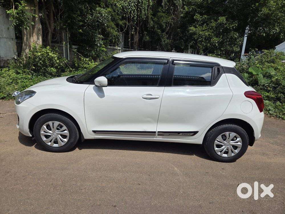 Maruti Suzuki Swift Vxi + Manual, 2021, Petrol