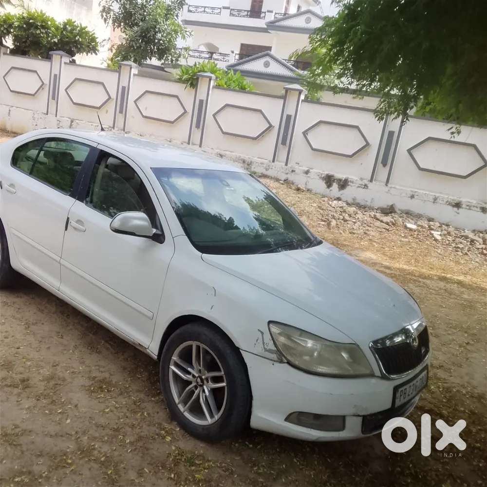 Skoda Laura 2.0 Elegance 2010 Diesel
