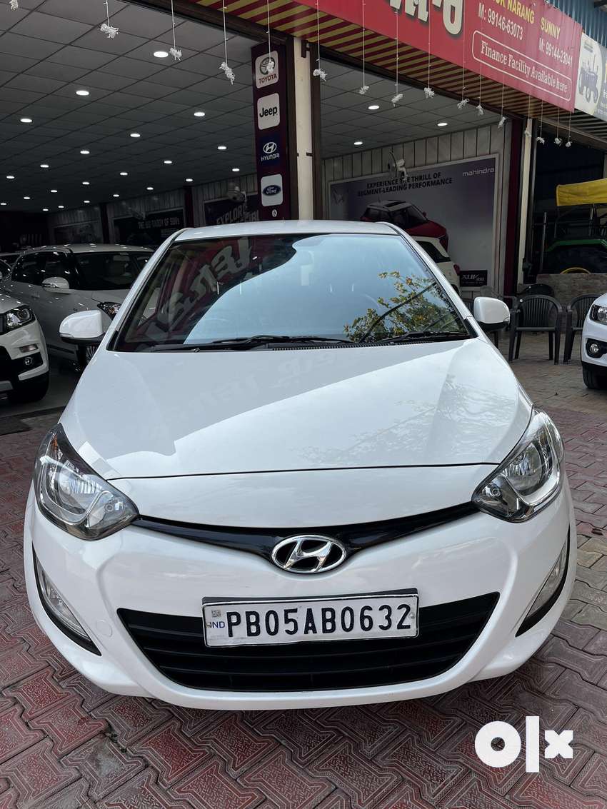 Hyundai i20 2012-2014 Magna Optional 1.4 CRDi, 2013, Diesel - Cars ...