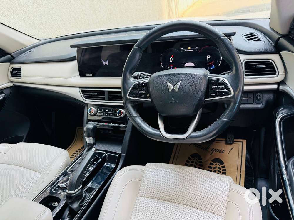 Mahindra Xuv700 2.2 Ax 7 Diesel At Str, 2023, Diesel