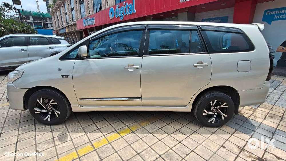 Toyota Innova 2.5 E Diesel Ps 8-seater, 2013, Diesel