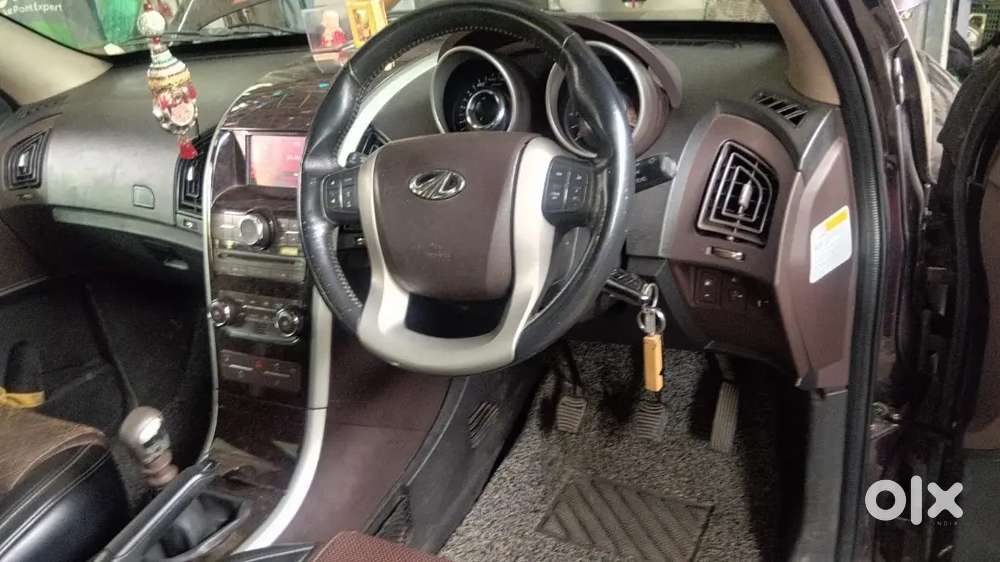 Mahindra Xuv500 W8 (diesel) - 80% Tyres, Just Buy & Drive