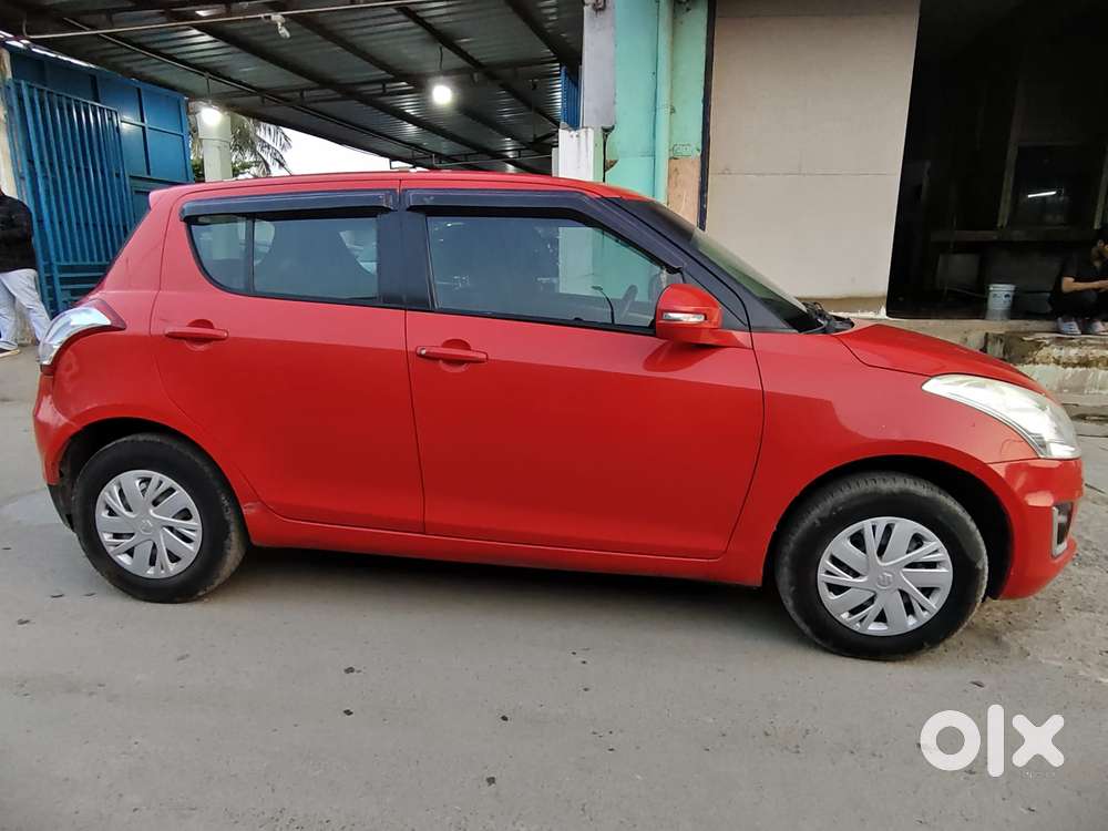 Maruti Suzuki Swift Vxi 1.2 Abs Bs-iv, 2016, Petrol