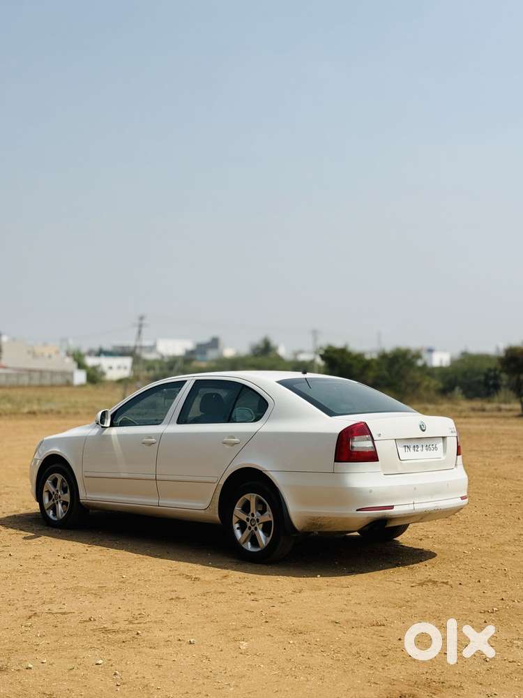 Skoda Laura Elegance 2.0 Tdi Cr At, 2012, Diesel