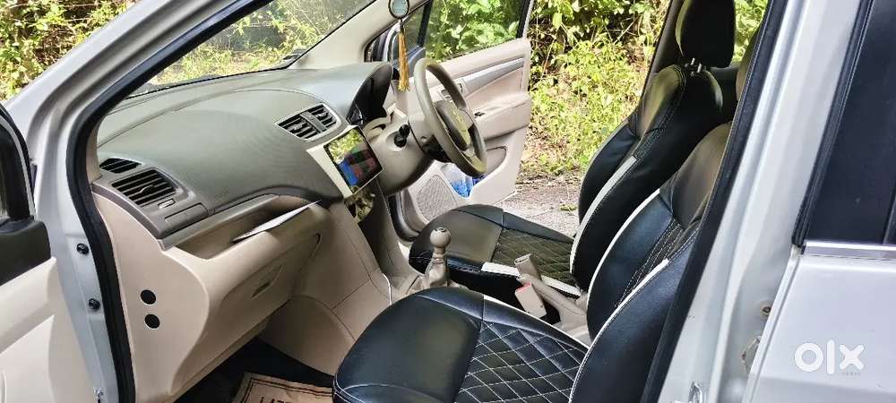 Maruti Suzuki Ertiga 2017shvs