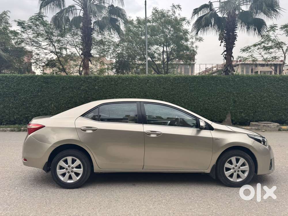 Toyota Corolla Altis 2010-2013 G, 2014, Petrol