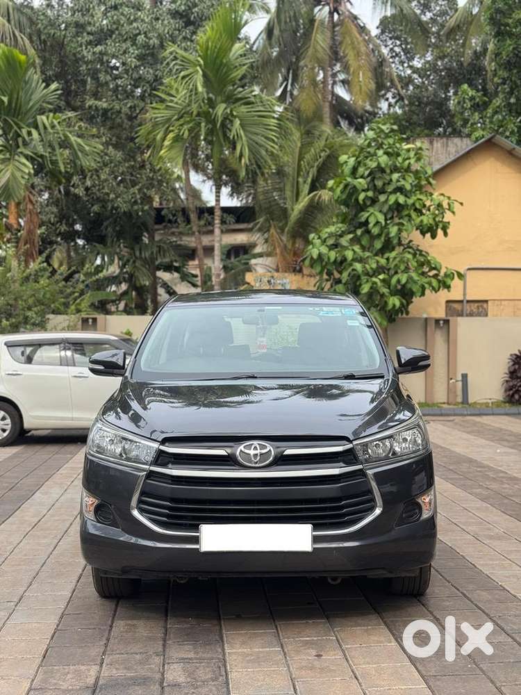 Toyota Innova Crysta 2017 Diesel Well Maintained