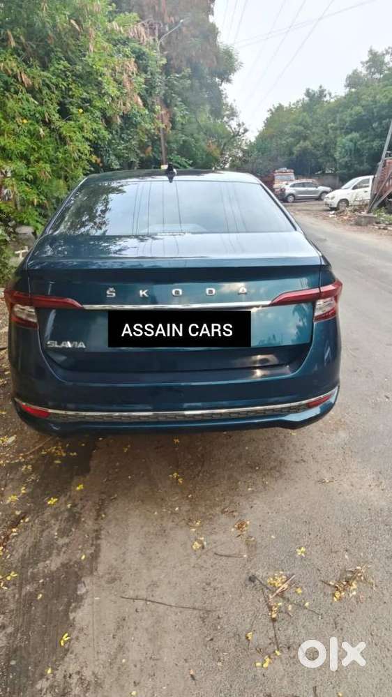 Skoda Slavia 1.0 Tsi Style At, 2023, Petrol